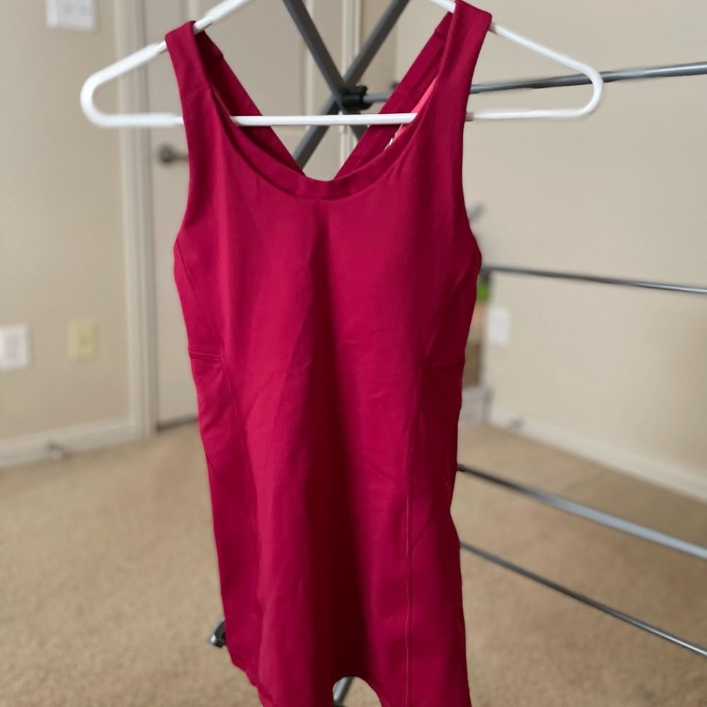 Lululemon tank top in size 4